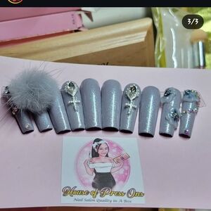 Gray/Silver Glitter Press On Nail Set